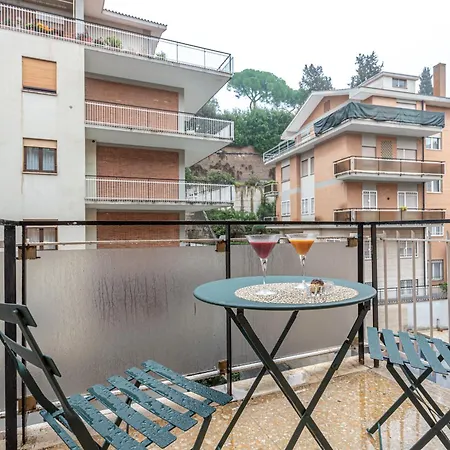 Ych-cozy Flat At The Vatican